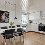 Lovely In With Kitchen Holiday home *