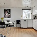Holiday home Lovely In With Kitchen *