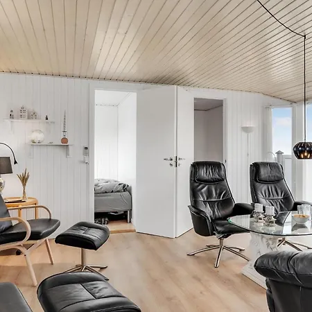 Lovely In With Kitchen