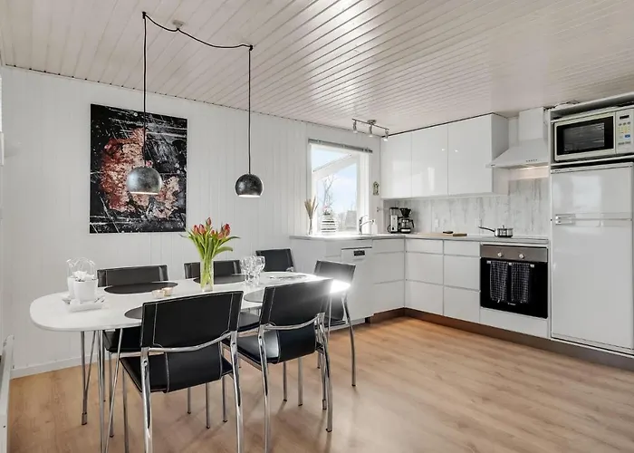 Lovely In With Kitchen Semesterbostad *