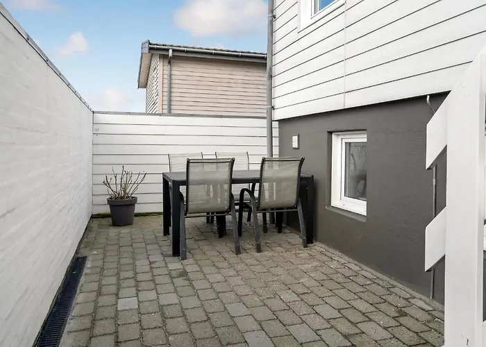 Lovely In With Kitchen *